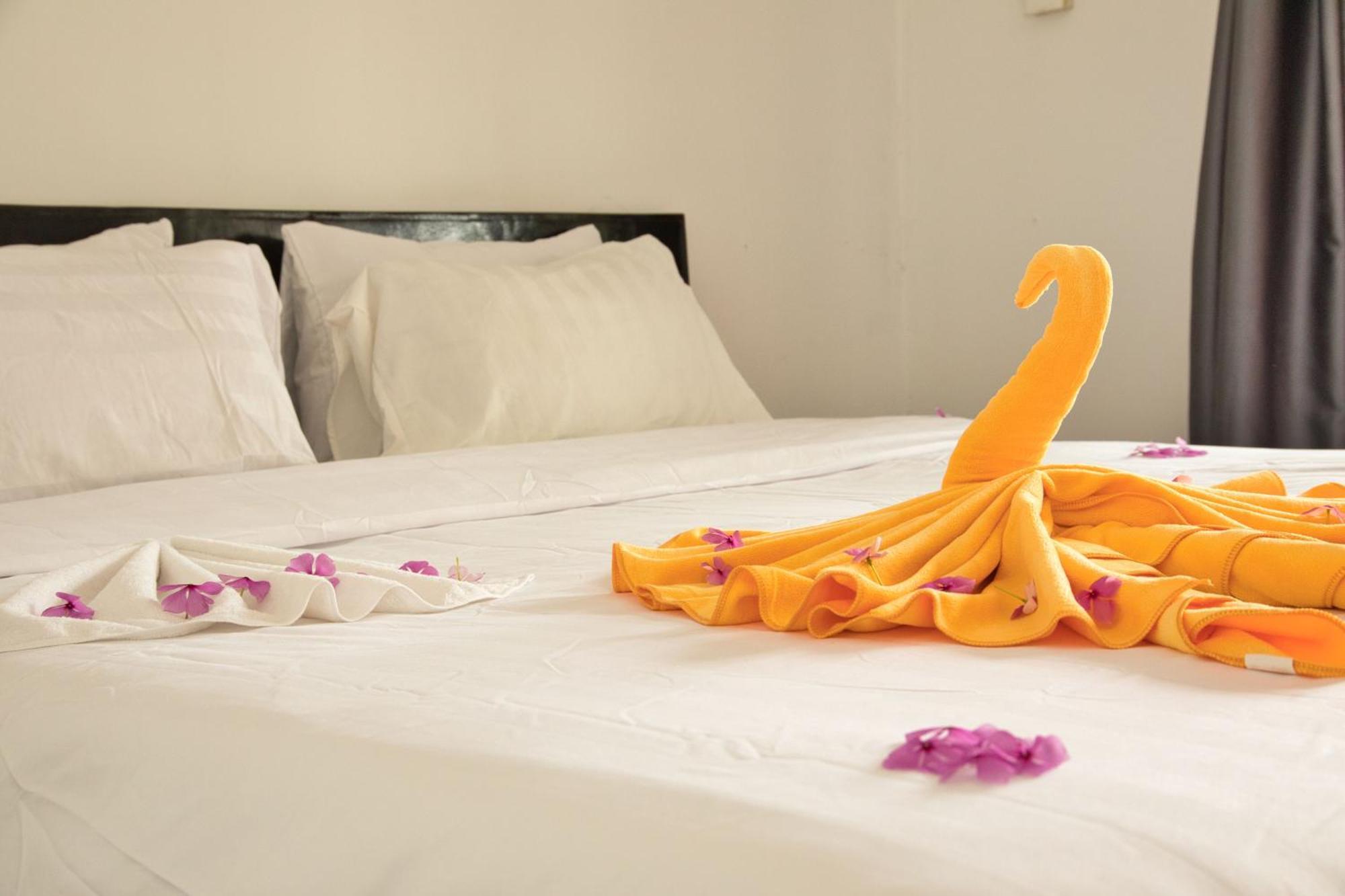 Koh Rong Beach Hostel And Bungalows Kaoh Touch 외부 사진