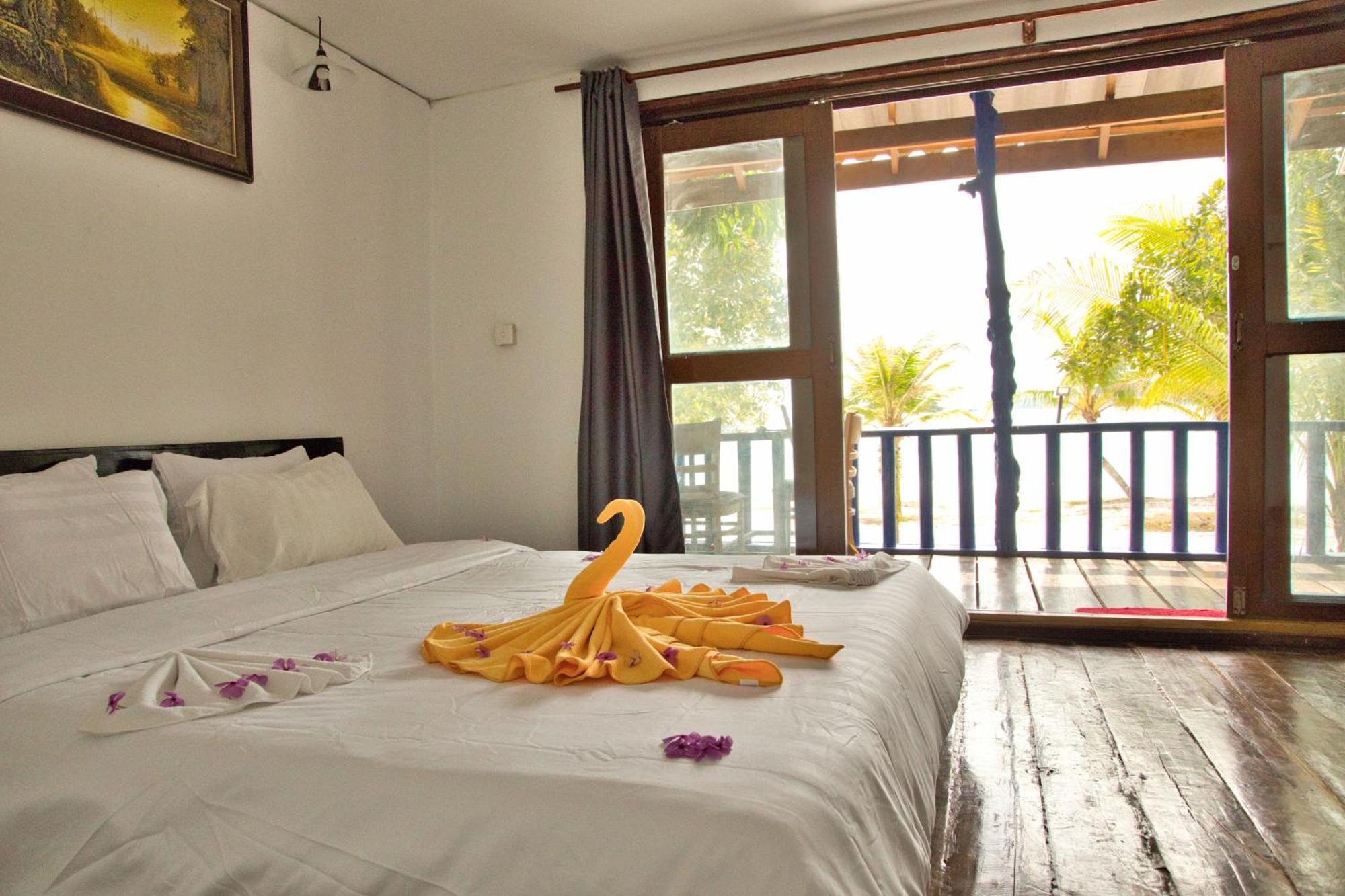 Koh Rong Beach Hostel And Bungalows Kaoh Touch 외부 사진